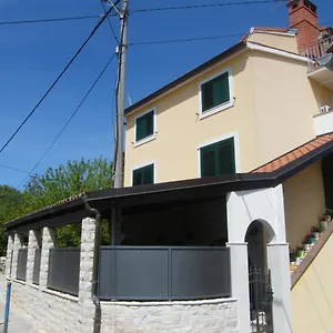 https://apartment-mamut.in-istria.net