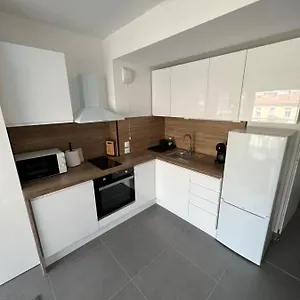 https://logement-tout-quipe-menton-centre-500-m-des-plages.fr-provencehotel.com